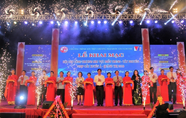 Hội chợ Thương mại - Nhịp Cầu Xuyên Á - Quảng Trị năm 2012, 2015, 2018 thuộc Chương trình cấp quốc gia về xúc tiến thương mại được Bộ Công Thương hỗ trợ thực hiện 3 năm 1 lần (năm 2021 do tình hình dịch bệnh Covid-19 nên hội chợ không triển khai được) đã được tổ chức thành công, được doanh nghiệp và các tỉnh/thành đánh giá cao về công tác tổ chức.