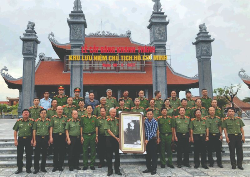 Lễ cắt băng Khánh thành Khu lưu niệm Chủ tịch Hồ Chí Minh tại xã Nam Cường huyện Tiền Hải