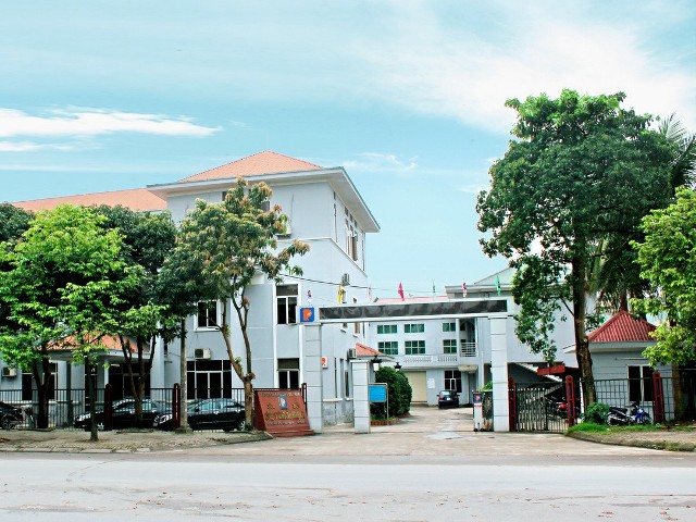 Trụ sở Công ty Xăng dầu Nghệ An đóng tại Số 4, Đường Nguyễn Sỹ Sách, Phường Hưng Bình, Thành phố Vinh, tỉnh Nghệ An.
