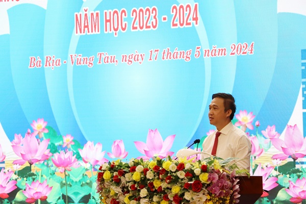 Ông Đặng Minh Thông, Phó Chủ tịch UBND tỉnh BR-VT phát biểu tại buổi lễ