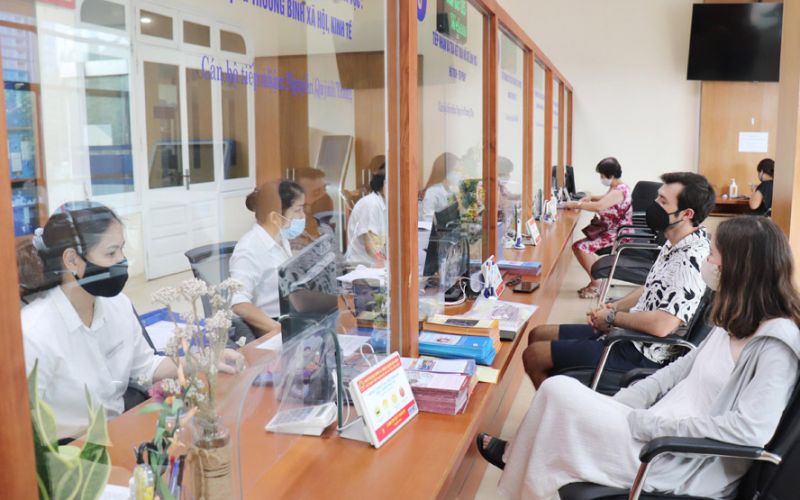 Từ 1/6, các đơn vị y tế Hà Nội giao dịch không sử dụng tiền mặt