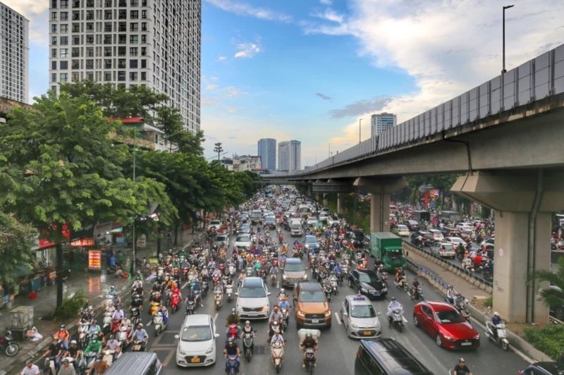 Việc thu phí giao thông nội đô sẽ hạn chế sự phát triển quá mức của xe cá nhân, góp phần giảm ùn tắc giao thông tại các đô thị ?(Ảnh minh hoạ)