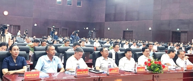 Các đại biểu tham dự Hội nghị ở điểm cầu chính tại Trung tâm hành chính TP Đà Nẵng