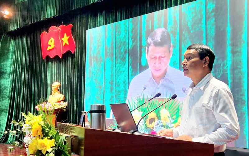 Phó Chủ tịch Thường trực UBND thành phố Hồ Kỳ Minh phát biểu tại hội nghị