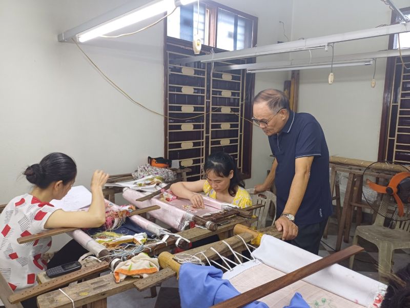 Chuyện về người mang thương hiệu làng nghề thêu truyền thống Minh Lãng vươn tầm thế giới