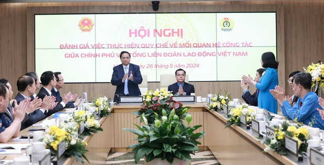 Thủ tướng Phạm Minh Chính chủ trì Hội nghị đánh giá kết quả thực hiện Quy chế về mối quan hệ công tác giữa Chính phủ và Tổng Liên đoàn Lao động Việt Nam - Ảnh: VGP/Nhật Bắc