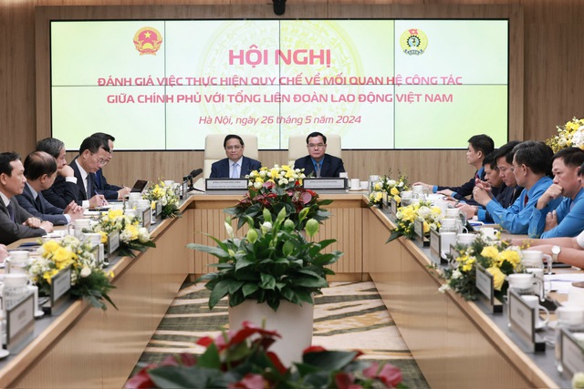 Thủ tướng cho ý kiến về 12 đề xuất, kiến nghị của Tổng Liên đoàn Lao động Việt Nam - Ảnh: VGP/Nhật Bắc