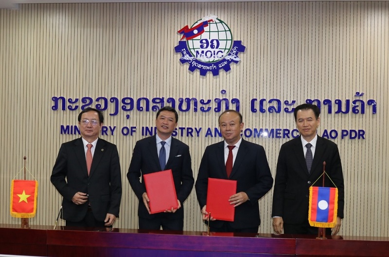 Lễ ký Kế hoạch đào tạo trong lĩnh vực sở hữu trí tuệ năm 2024 - 2025 giữa Cục Sở hữu trí tuệ, Bộ Khoa học và Công nghệ Việt Nam và Vụ Sở hữu trí tuệ, Bộ Công Thương Lào