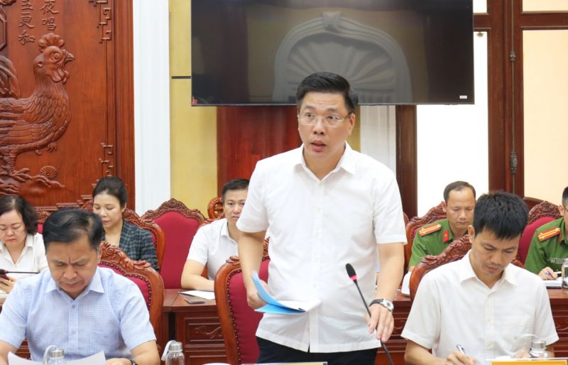 Giám đốc Bảo hiểm Xã hội Bắc Ninh Hồ Minh Thế phát biểu tại hội nghị.