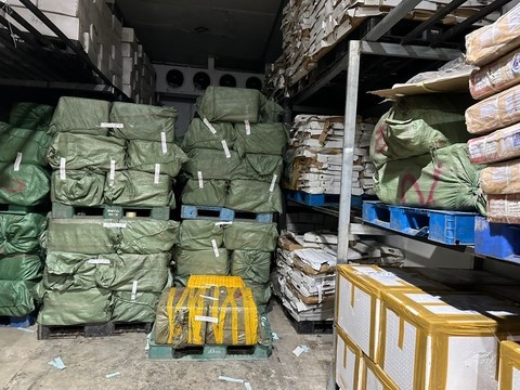 Kinh doanh thực phẩm nhập lậu, một doanh nghiệp bị xử phạt 180 triệu đồng