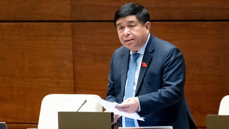 Bộ trưởng Bộ Kế hoạch và Đầu tư Nguyễn Chí Dũng giải trình, làm rõ ý kiến đại biểu Quốc hội nêu