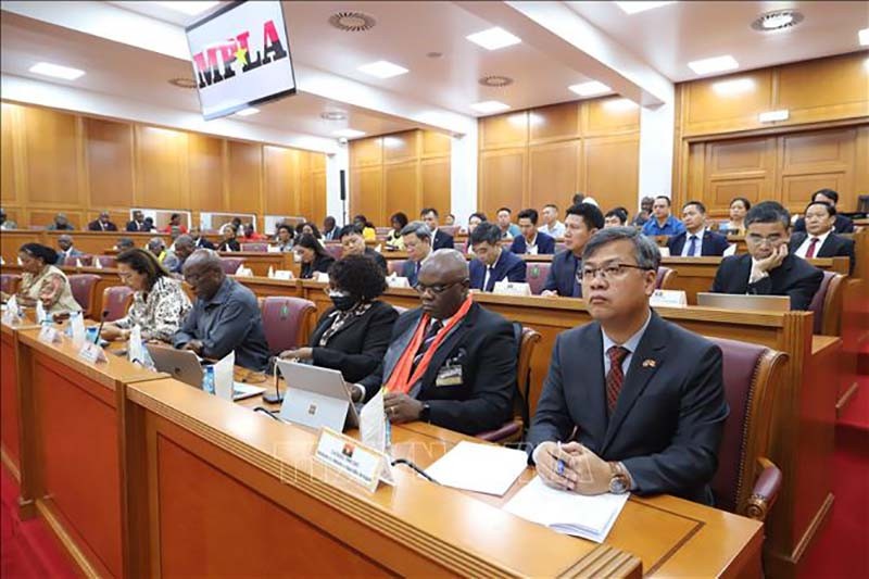Hội thảo thu hút sự quan tâm, tham dự của cộng đồng người Việt Nam tại Angola, Đảng viên Đảng MPLA và các học giả Angola. (Nguồn: TTXVN)