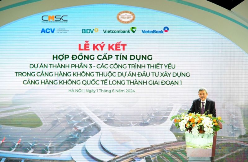 Ông Lại Xuân Thanh – Chủ tịch Hội đồng quản trị Tổng Công ty Cảng hàng không Việt Nam (ACV) phát biểu tại Lễ ký kết
