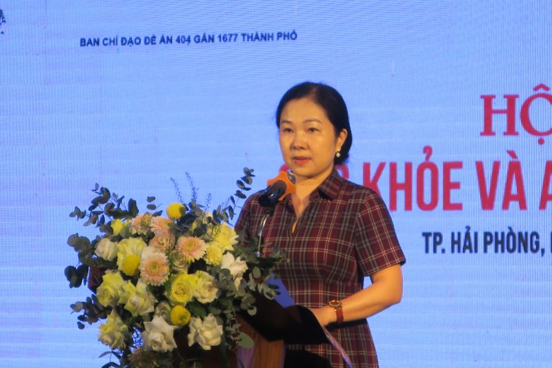 Đồng chí Trần Thị Thu, Phó Chủ tịch Hội LHPN thành phố Hải Phòng phát biểu khai mạc Hội thảo.