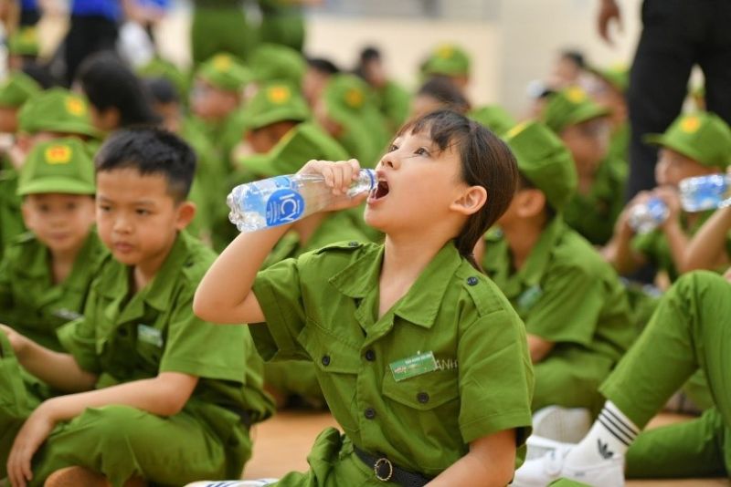 Vinamilk góp thêm niềm vui cho mùa hè ý nghĩa của các “chiến sĩ công án nhí”