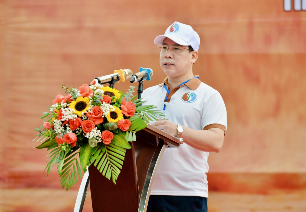 Ông Trần Như Long, Giám đốc Sở TN&MT phát biểu tại lễ phát động.