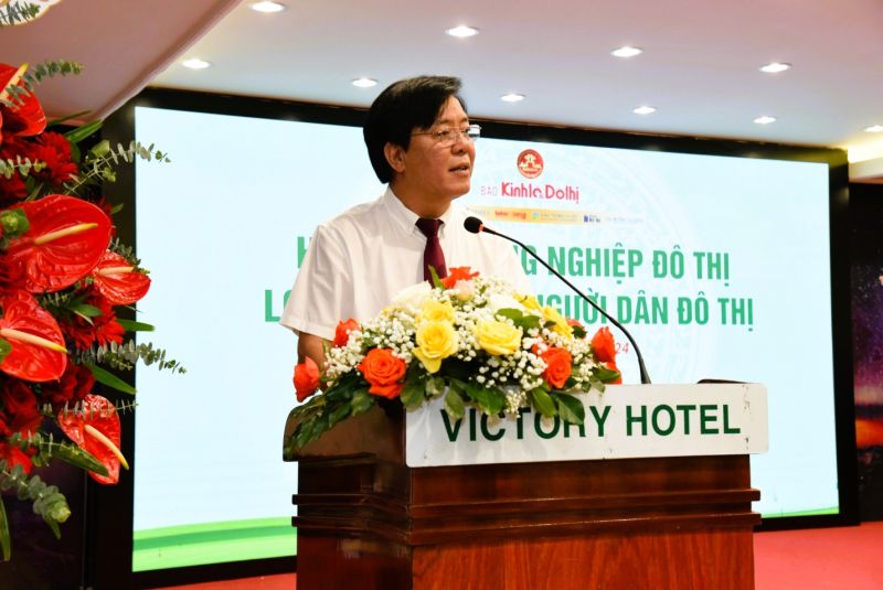 Ông Ngô Văn Đông - Tổng Giám đốc Công ty CP phân bón Bình Điền phát biểu tại hội thảo Ông Ngô Văn Đông - Tổng Giám đốc Công ty CP phân bón Bình Điền phát biểu tại hội thảo