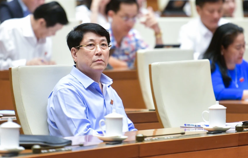 Thường trực Ban Bí thư Lương Cường thay mặt Bộ Chính trị ban hành Quy định 148 về thẩm quyền của người đứng đầu trong việc tạm đình chỉ công tác đối với cán bộ cấp dưới. Ảnh: PHẠM THẮNG Thường trực Ban Bí thư Lương Cường thay mặt Bộ Chính trị ban hành Quy định 148 về thẩm quyền của người đứng đầu trong việc tạm đình chỉ công tác đối với cán bộ cấp dưới. Ảnh: PHẠM THẮNG