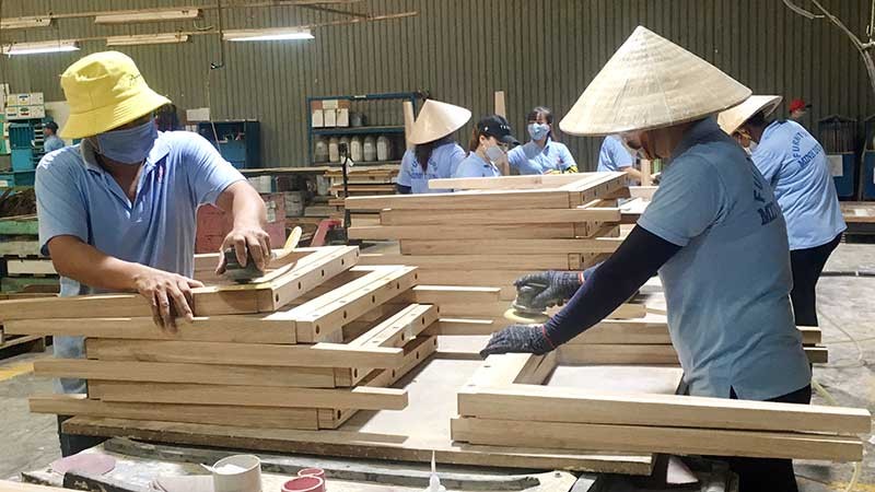 Doanh nghiệp xuất khẩu gỗ đáp ứng những quy định mới