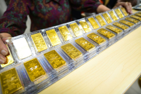 Giá vàng hôm nay 6/6: Vàng SJC tiếp đà giảm