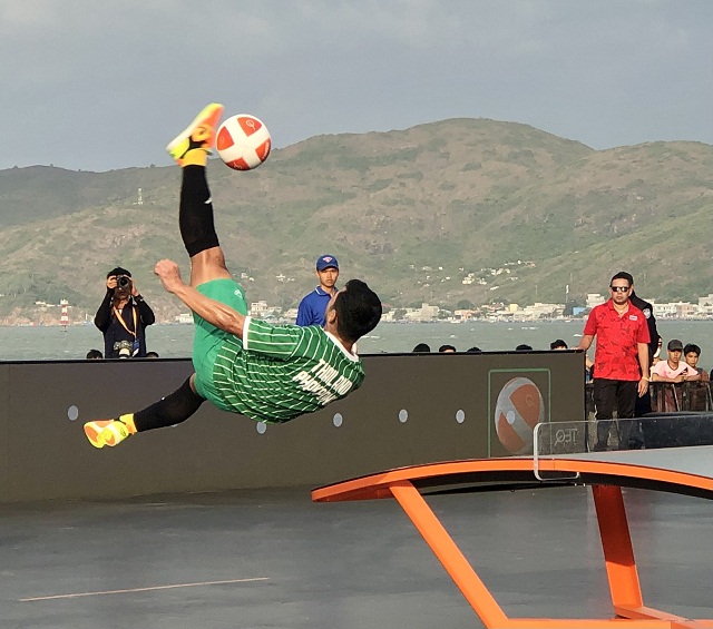 V&agrave;i h&igrave;nh ảnh về những pha b&oacute;ng ngoạn mục của c&aacute;c VĐV Th&aacute;i Lan. Ảnh: V.H