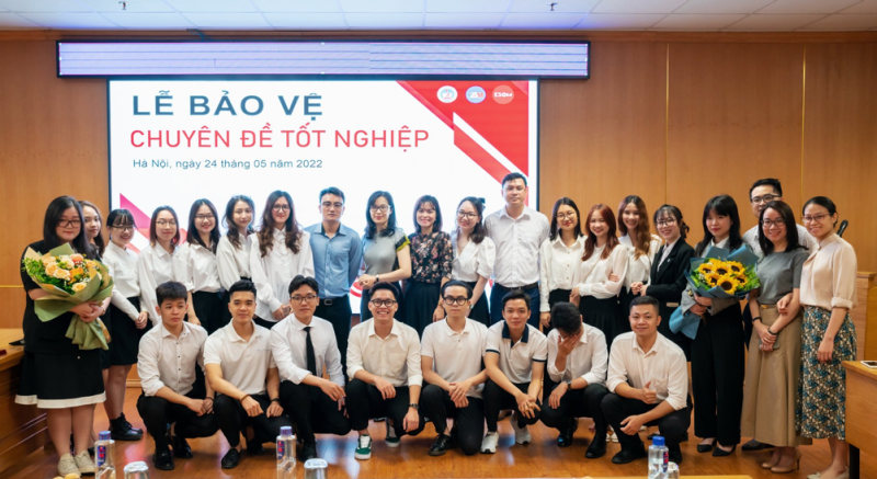 Ảnh Lễ Bảo vệ tốt nghiệp của Sinh viên CT ESOM khóa 1, tháng 05 năm 2024.