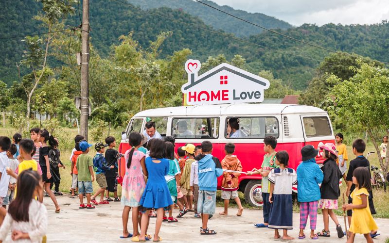 Trung thu năm 2022, chuyến xe Home Love đã đến với các em nhỏ tại xã Đông Sơn, huyện A Lưới, tỉnh Thừa Thiên Huế.