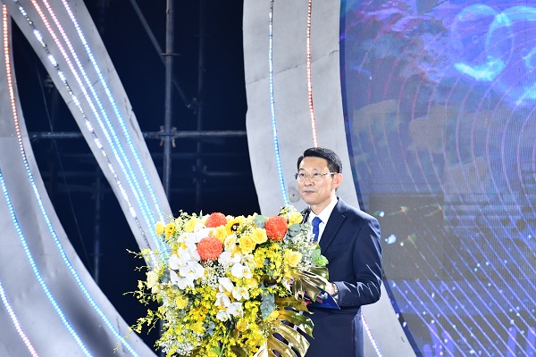 5- Ông Đinh Văn Thiệu- Phó Chủ tịch UBND tỉnh phát biểu khai mạc