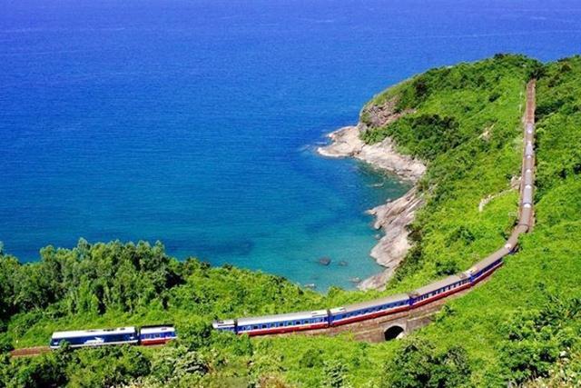 Sản phẩm du lịch mới, tín hiệu vui về tuyến đường sắt TP. biển Đà Nẵng - Cố đô Huế