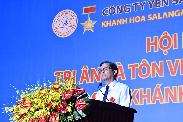 Ông Nguyễn Tấn Tuân- Phó Bí thư Tỉnh ủy, Chủ tịch UBND tỉnh phát biểu chào mừng