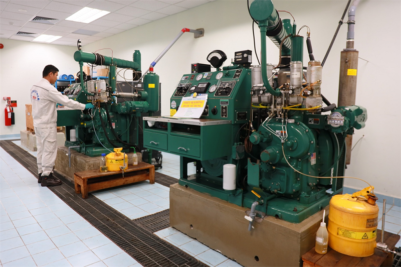 Tại Phòng thí nghiệm của NMLD Dung Quất có khoảng 300 thiết bị chính và thiết bị phụ trợ giúp đảm bảo các hoạt động giám định, phân tích được diễn ra liên tục, không gây ảnh hưởng đến hoạt động sản xuất kinh doanh của BSR