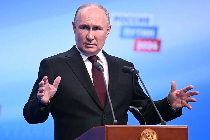 Tổng thống Nga Vladimir Putin trong cuộc họp báo tại Moscow sau khi kết quả bầu cử được công bố. (Nguồn: AFP)