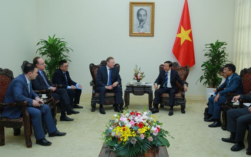 Phó Thủ tướng mong muốn Zarubezhneft quan tâm đầu tư các dự án năng lượng tái tạo - Ảnh: VGP/Minh Khôi