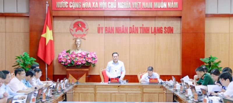 Chủ tịch UBND tỉnh Lạng Sơn Hồ Tiến Thiệu chủ trì phiên họp