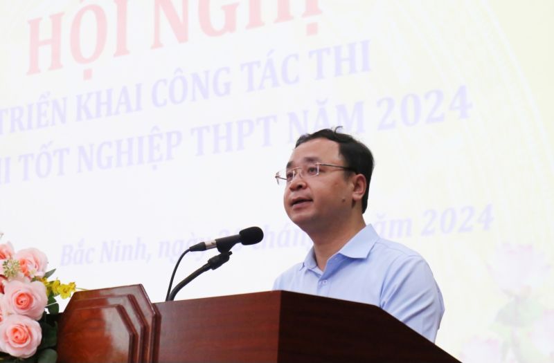 Giám đốc Sở GD&ĐT Nguyễn Thế Sơn phát biểu tại Hội nghị.