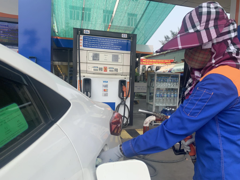 Giá xăng RON 95-III dự báo tăng vượt mốc 23 nghìn đồng/lít tại kỳ điều hành sắp tới?