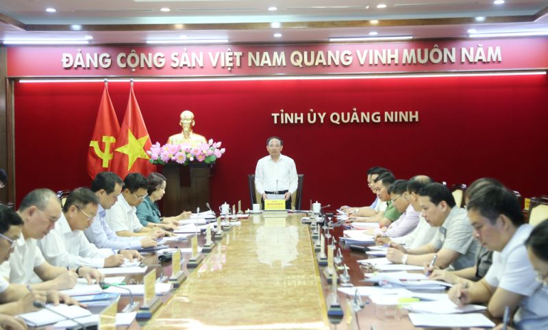 Ông Nguyễn Xuân Ký, Ủy viên Trung ương Đảng, Bí thư Tỉnh ủy, Chủ tịch HĐND tỉnh đã chủ trì hội nghị.