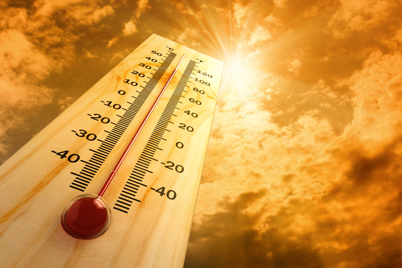 Sốc nhiệt rất dễ xảy ra khi người bệnh làm việc, lao động nhiều giờ liên tục dưới nắng nóng mà không có trang bị chống nắng