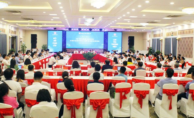 Hội thảo “Phát triển liên kết chuỗi giá trị và tiêu thụ sản phẩm OCOP tỉnh Nghệ An năm 2024”.