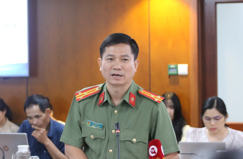 Thượng tá Lê Mạnh Hà, Phó trưởng Phòng Tham mưu Công an TP. Hồ Chí Minh thông tin tại buổi họp báo