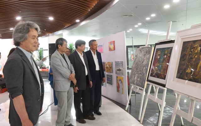Tại buổi khai mạc Triển lãm nghệ thuật “Đà Nẵng - Daegu thắm tình hữu nghị”