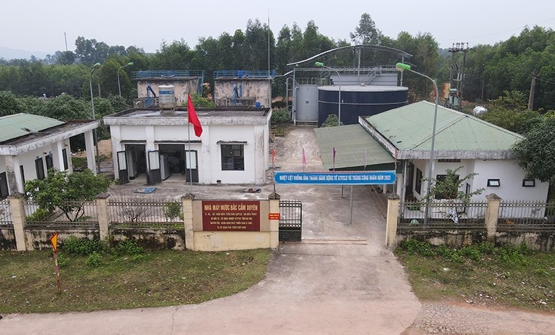 Nhà máy Nước Bắc Cẩm Xuyên đang cấp nước liên tục cho hơn 7.000 hộ dân các xã của huyện Cẩm Xuyên.