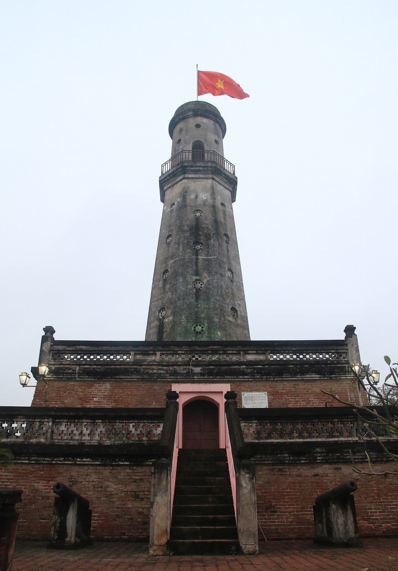 Cột cờ Nam Định (thành phố Nam Định) được xây dựng