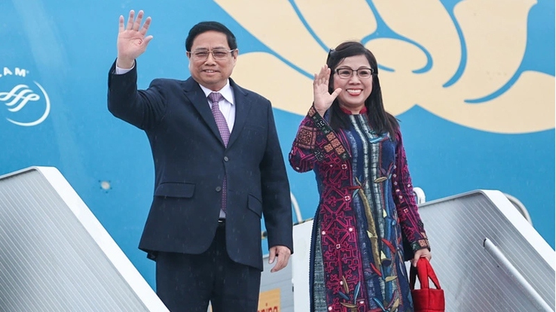 Thủ tướng Phạm Minh Chính và phu nhân trong một chuyến thăm chính thức nước ngoài - (Ảnh: VGP)
