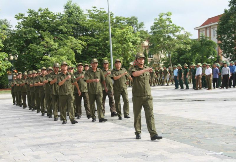 Lực lượng An ninh trật tự vơ sở diễu hành ra mắt.