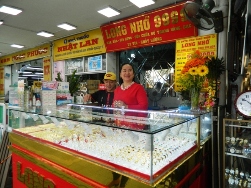 Điểm kinh doanh vàng ở Chợ Đông Ba- Huế (ảnh minh họa)