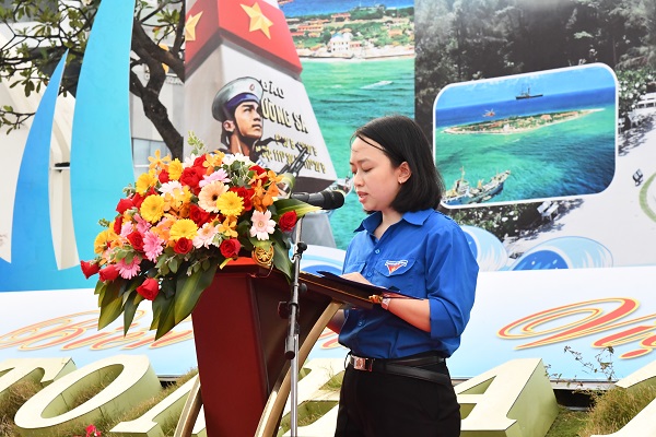 Đại diện tuổi trẻ Khánh Hòa phát biểu