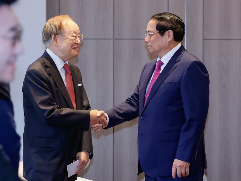 Thủ tướng tiếp ông Sohn Kyung Sik, Chủ tịch Tập đoàn CJ - Ảnh: VGP/Nhật Bắc
