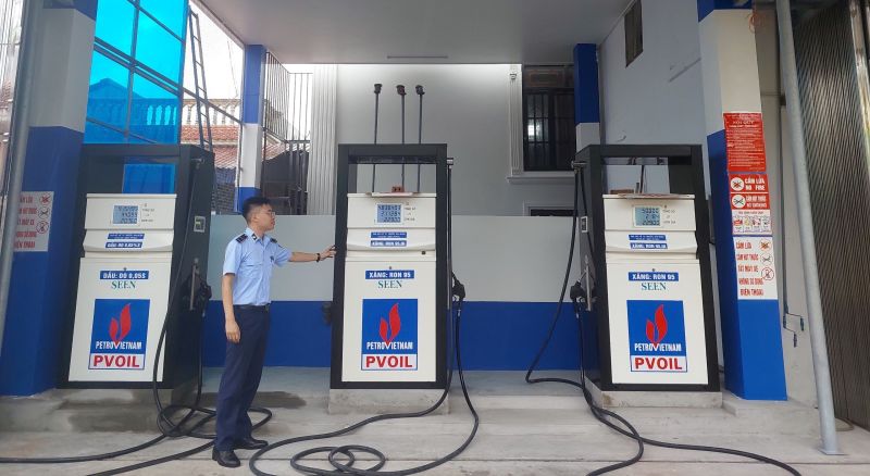 Doanh nghiệp tư nhân kinh doanh xăng dầu không có giấy chứng nhận đủ điều kiện. Ảnh: Cục Quản lý thị trường Nam Định