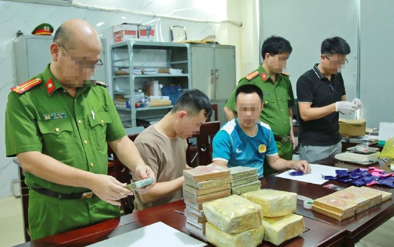 Triệt xóa đường dây ma túy lớn ngụy trang trong hàng hóa